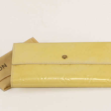Portefeuille LOUIS VUITTON cuir vernis jaune
