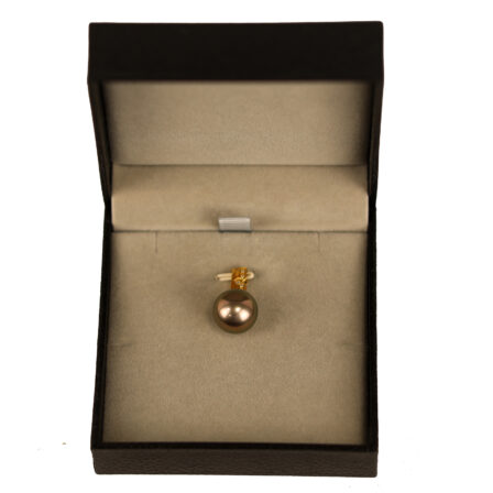 Pendentif or jaune, diamants et perles