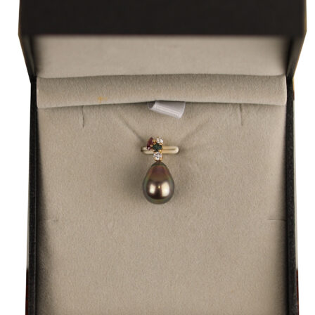 Pendentif bélière or et pierres précieuses