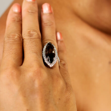 Bague Marquise Topaze fumée et 28 diamants