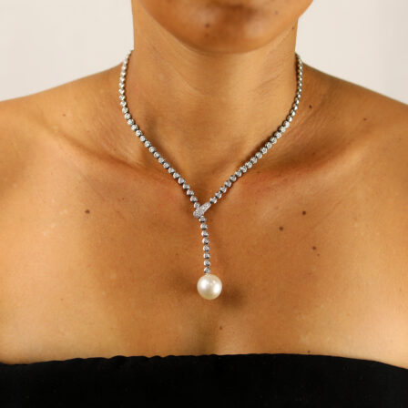 Collier de diamants et perle blanche 16,5 mm