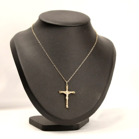 Collier à pendentif crucifix en or jaune 18 K