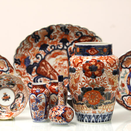 Collection de vaisselle IMARI du Japon (8 pièces)