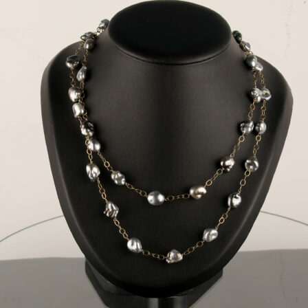 Sautoir en or jaune 18 K et Keishis (110 cm)