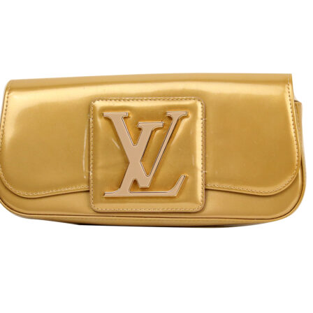 LOUIS VUITTON - Pochette en cuir verni jaune