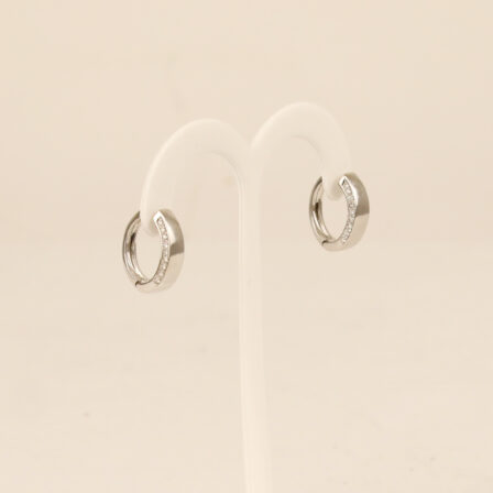 Créoles modernes en diamants et or blanc