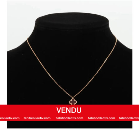 Van Cleef & Arpels - Collier Alhambra en or jaune 18 carats et cornaline