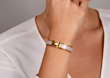 686869186_Switch_Jewelry_Hermes_narrow_clic_h_bracelet_rose_poudre_yellow_gold_plated_pm