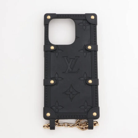 LOUIS VUITTON - Étui noir en caoutchouc monogrammé avec chaîne pour iPhone 14 Pro